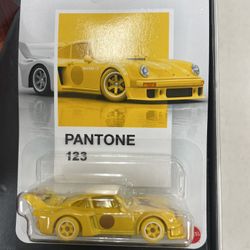 2026 Hot Wheels Porsche 934/5 Silver Series Yellow Pantone Diecast Car 6/6  🔥🔥🔥