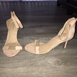 New Nude Suede Heels sz 11
