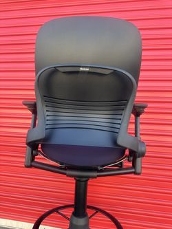 Steelcase leap V2 drafting stool office chair like new