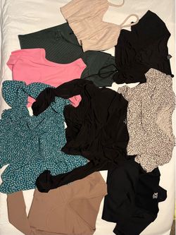 Women’s size large clothing bundle