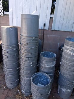 FREE Empty paint buckets easy clean