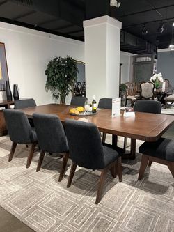 Casual, Contemporary styling dining set features modern vibe w/extension leaf