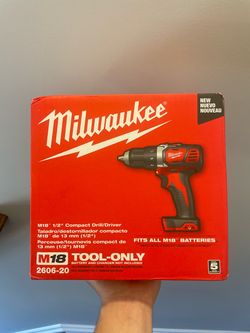 Milwaukee m18 compact drill