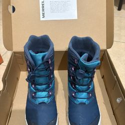 Merrell Brand Snow Boot Kid Size 4