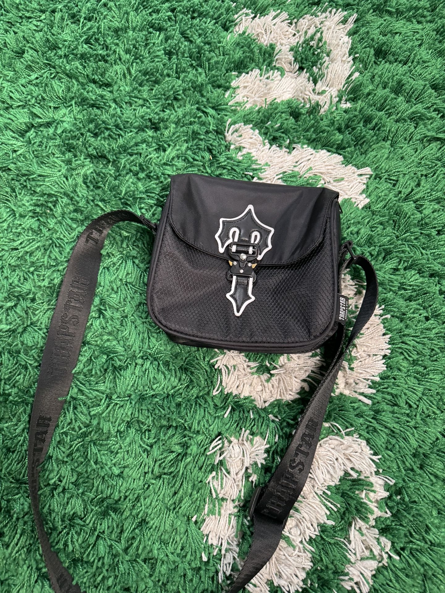Trapstar Black Messenger Bag