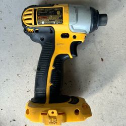 Dewalt DC827 Impact Driver