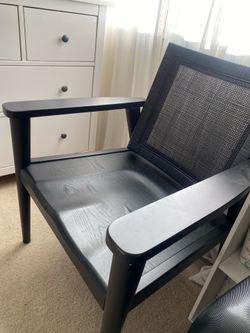 WOODEN ACCENT CHAIR