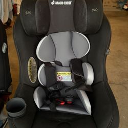 MaxiCosi Car Seat & Graco Booster