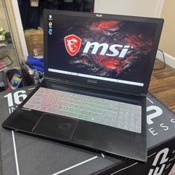 MSI GS63VR 7RF Stealth Pro i7-7700HQ 16GB 256GB SSD + 2TB HDD GTX1060