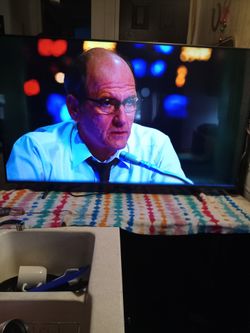 On Roku Smart TV With remote 32 Size Must Pick Up