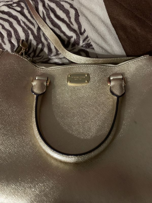 Brand new Michael kors purse for Sale in Irving, TX - OfferUp