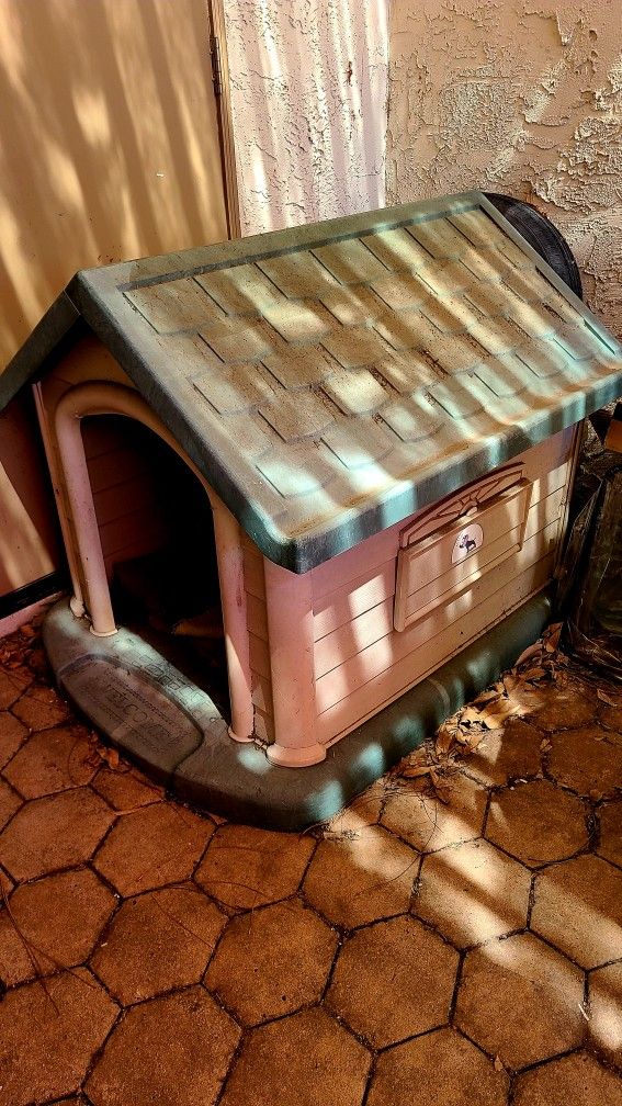 Dog House