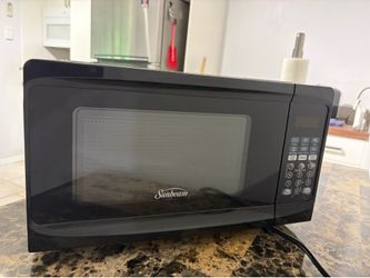 Sunbeam Compact Microwave