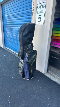 Left-handed golf clubs