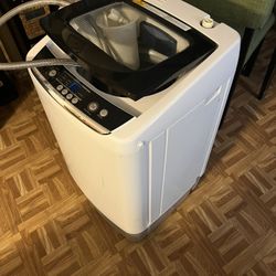 Black+Decker Portable Top Load Washing Machine for Sale in