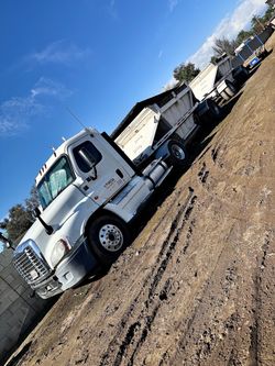 2014 Freightliner Cascadia Set