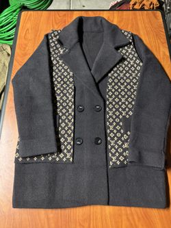 Cute Women’s Blazer Size Small