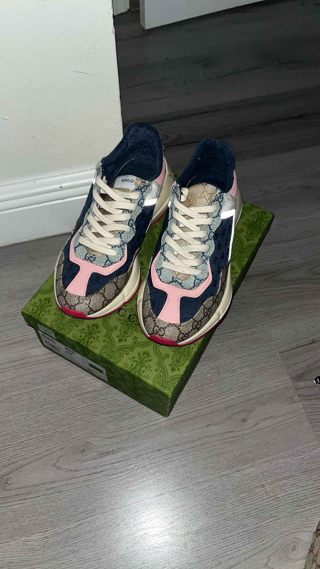 Gucci shoes