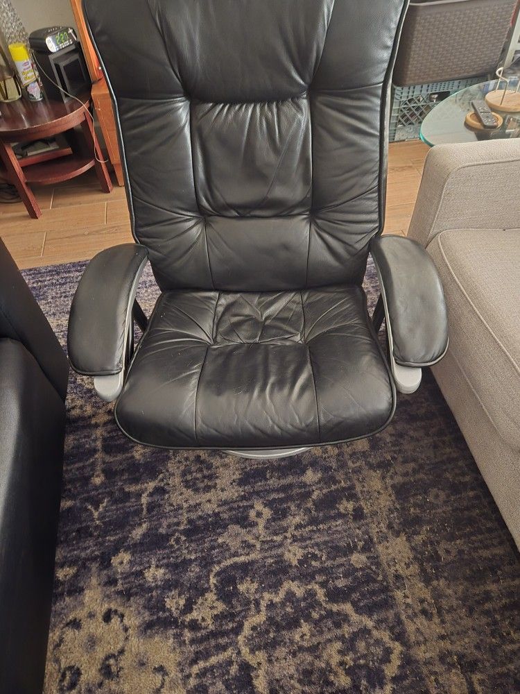 Lather Chair Recliner 