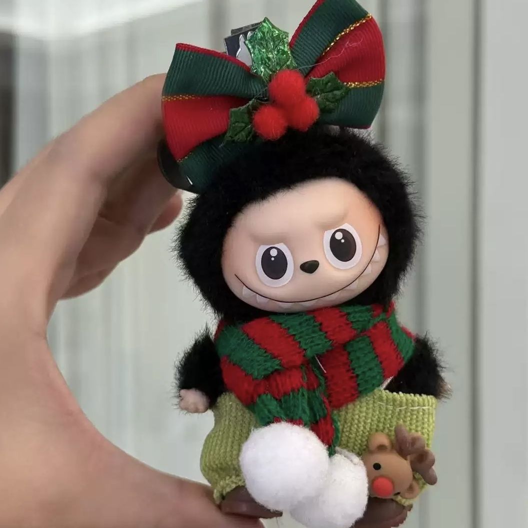 Labubu Pin For Love Christmas Outfit