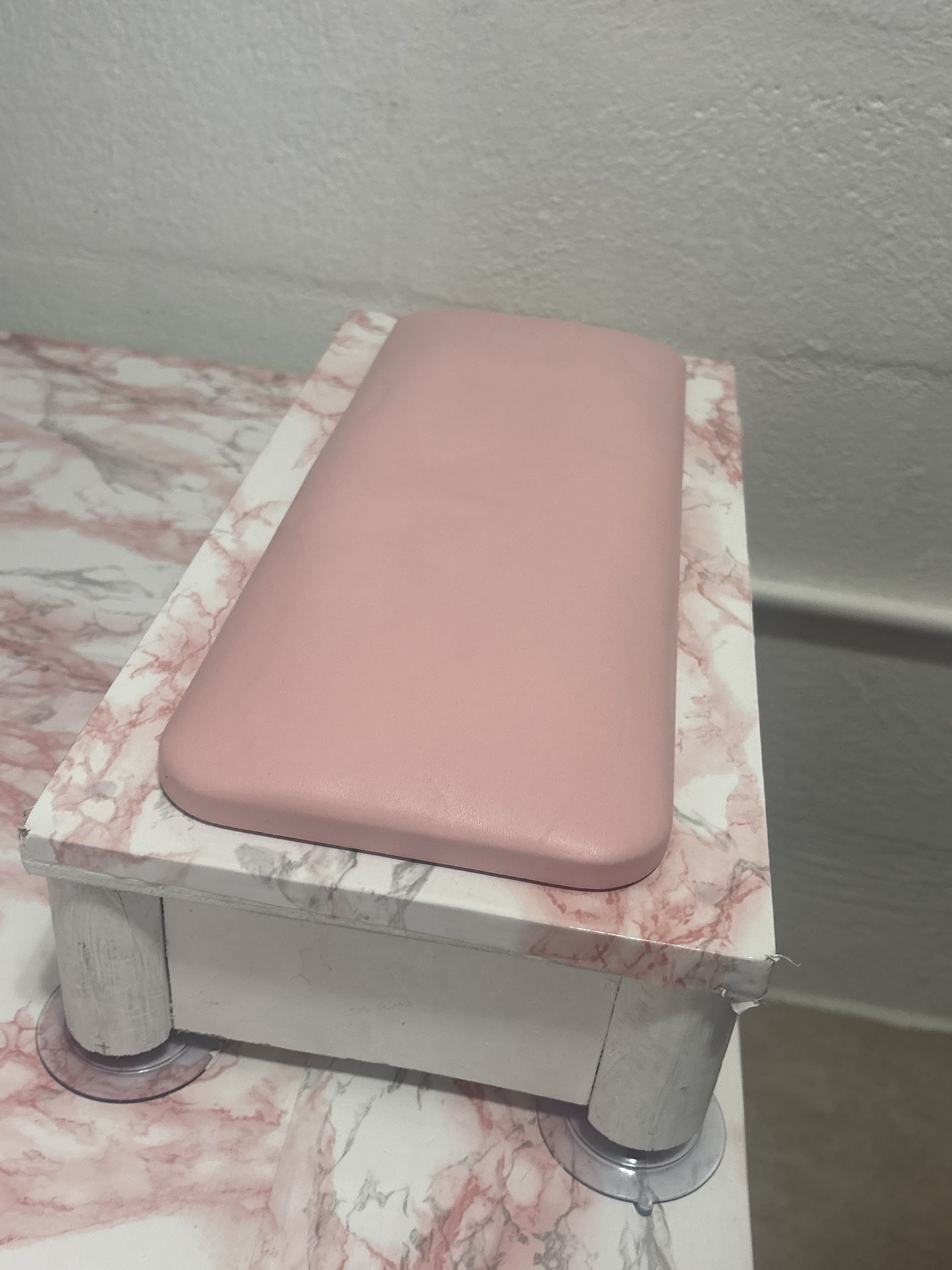 Custom foot stand for pedicures