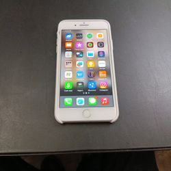 iPhone 8 Plus 64 GB UNLOCKED 