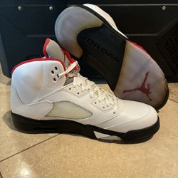 Nike Air Jordan 5 Retro