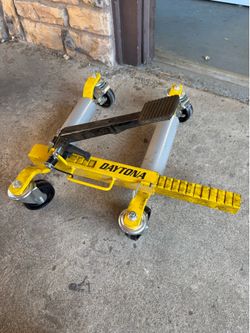Daytona wheel dolly