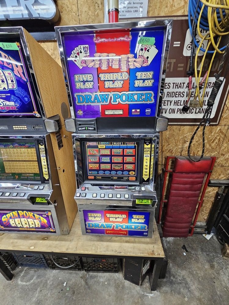 IGT SLOT MACHINE (GAME KING Multi Game)