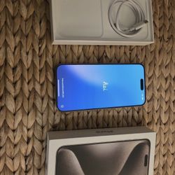 Unlocked Apple iPhones 15 Pro Max 512GB Capacity..