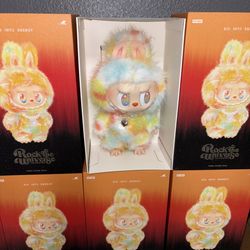 AUTHENTIC POP MART BIG INTO ENERGY ROCK THE UNIVERSE VINYL PLUSH LABUBU