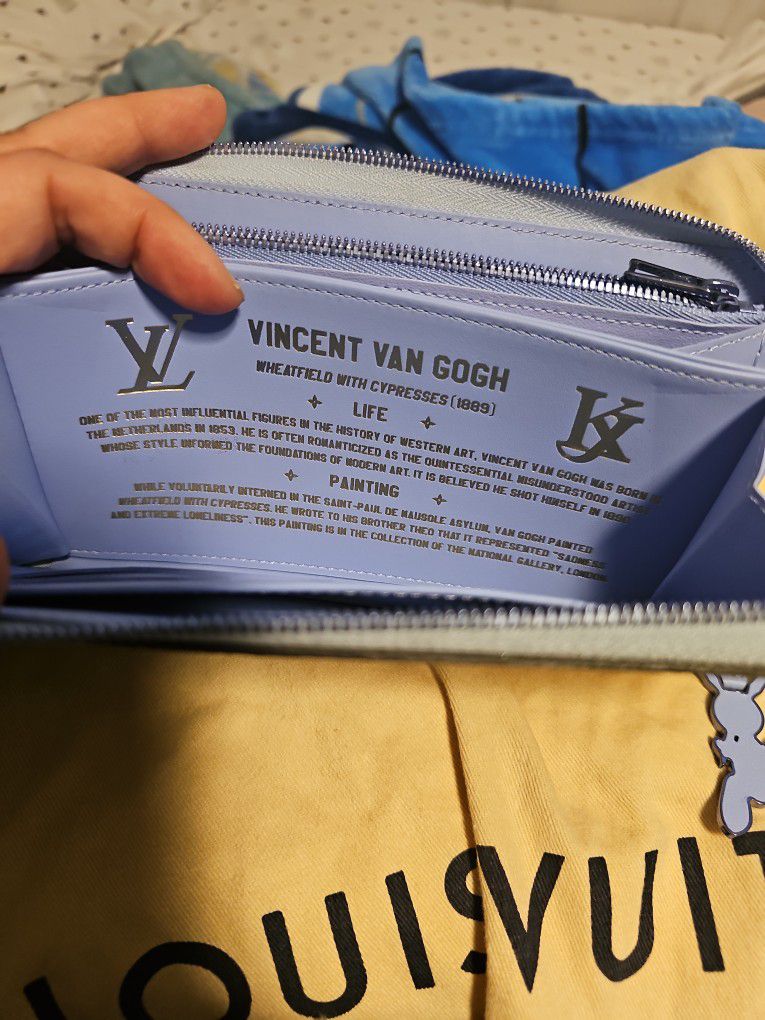 Louis Vuitton Van Gogh Wallet for Sale in Escondido, CA - OfferUp