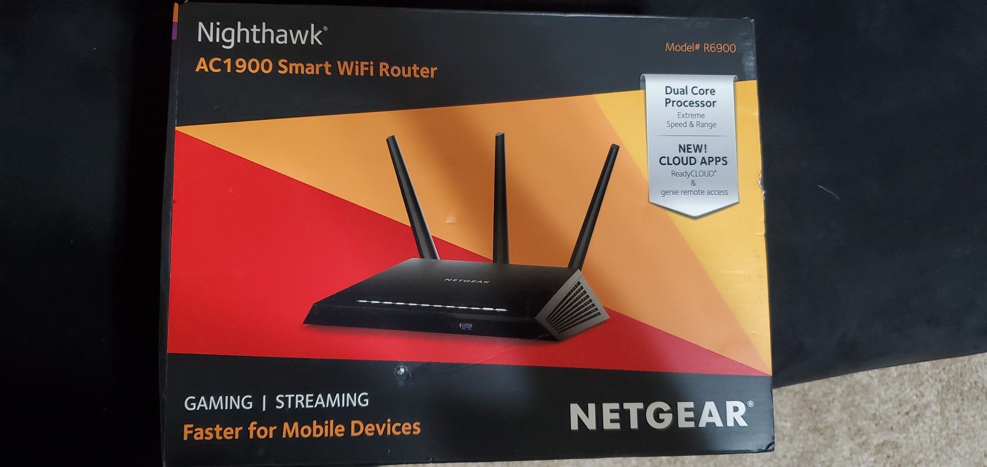 Nighthawk AC1900 WiFi Smart Router