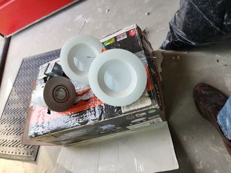 2. Pcs 6inch And 1pc 4inch Recessed Lights