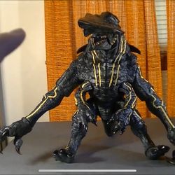 Neca Knife Head 20inch 