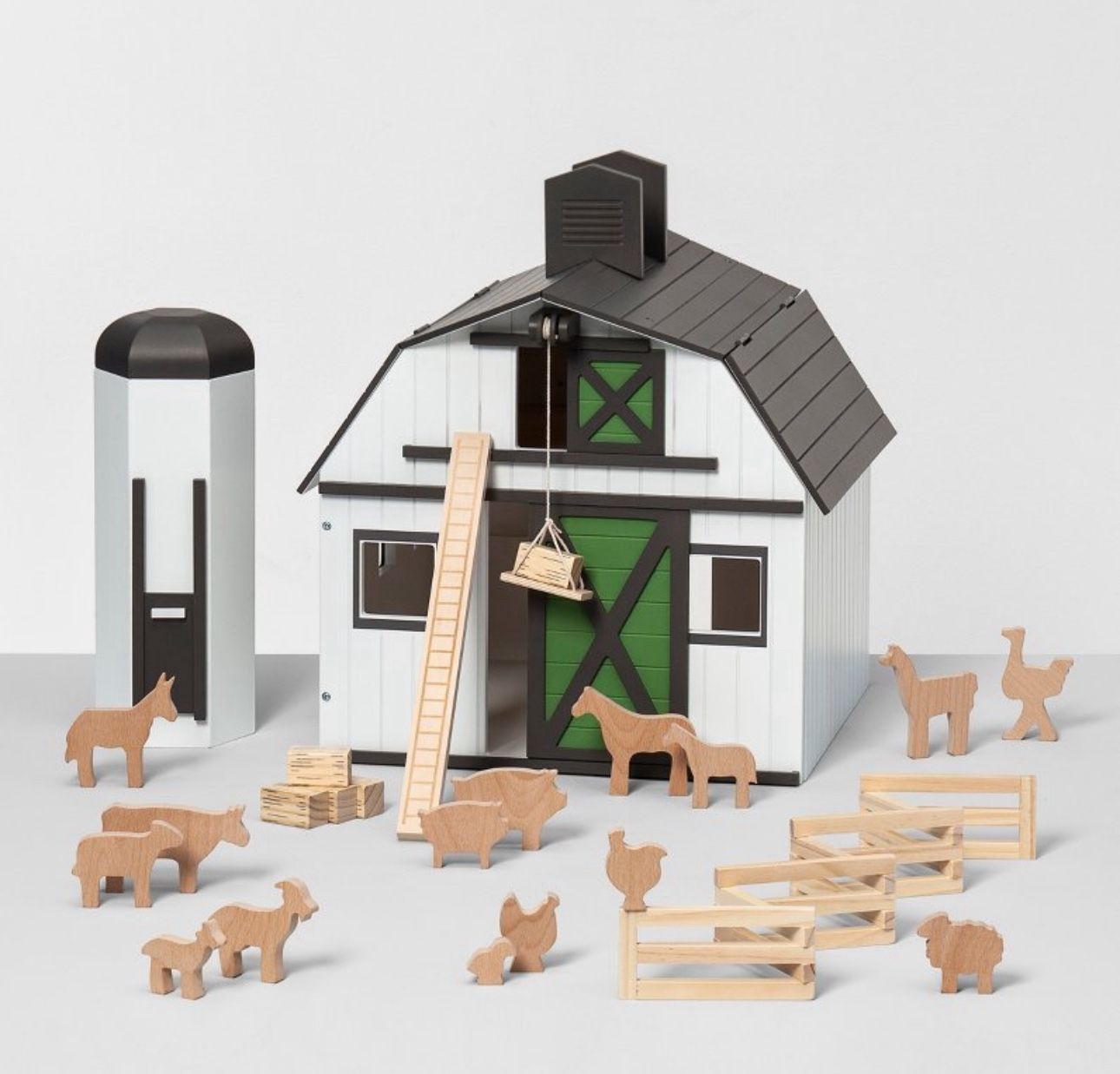 Hearth And Head Magnolia Wooden Barn With Wooden Animals