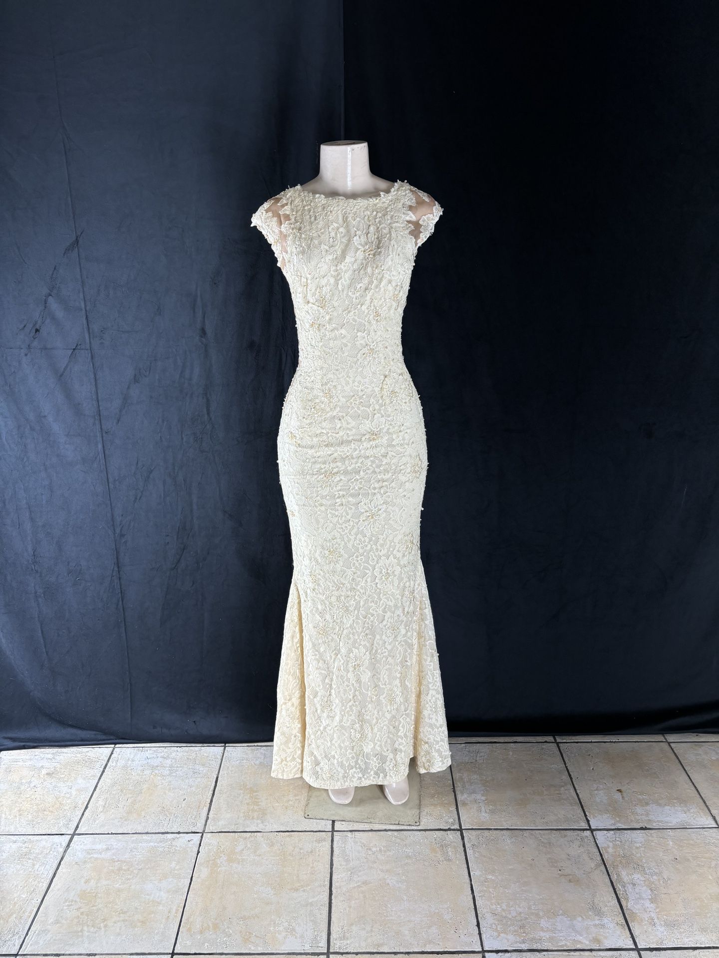 Mandalay Dress Size 4