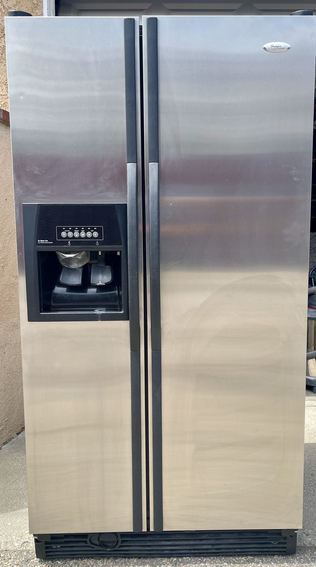 Whirlpool Gold Refrigerator $200