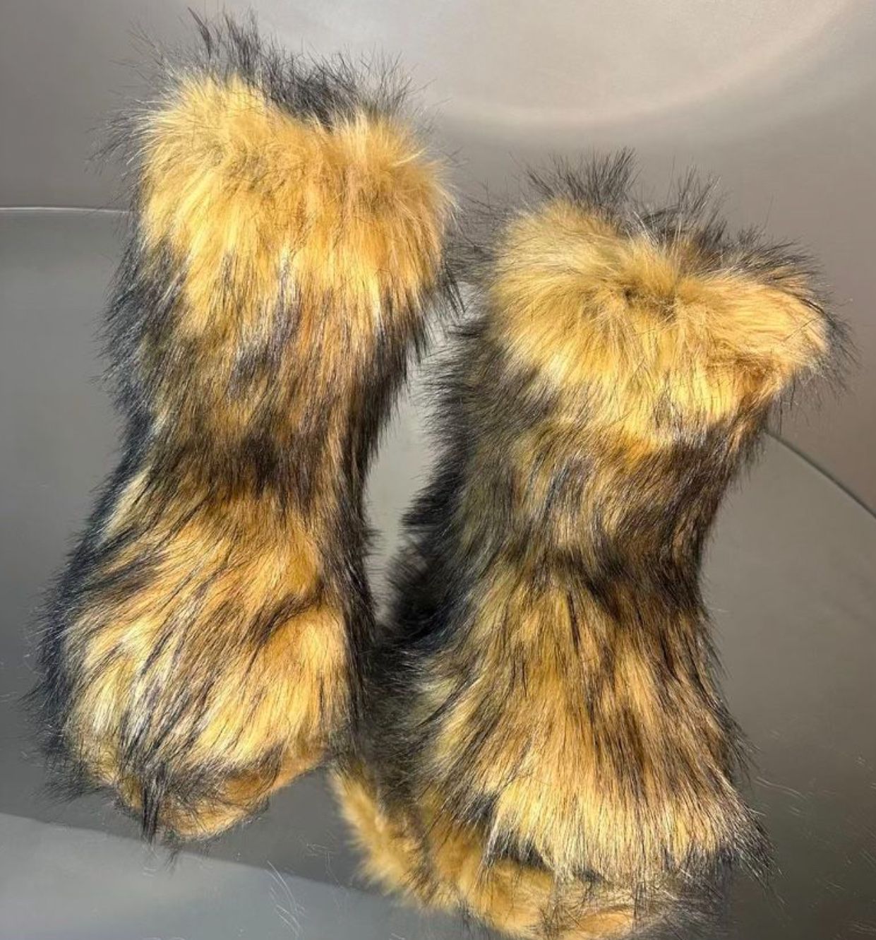 Vegan Fur boots 