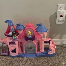 Little people, Cinderella castle