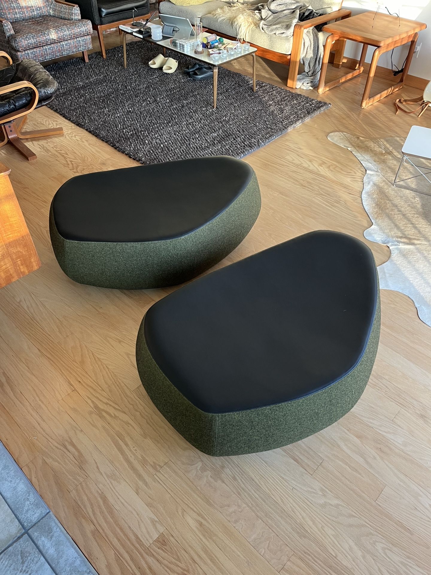 2 Living Room Ottomans Leather And Wool