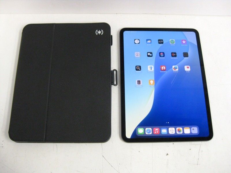 Apple iPad Pro 11 inch M4 256GB Wi-Fi Tablet with Case