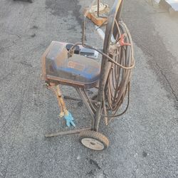 Airless Paint Sprayer.... Complete 