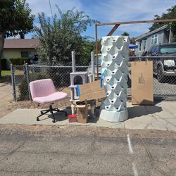 FREE WILDOMAR Chair, hydroponics tower, pool pump, pool ladder and cat tree