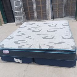 King Double Pillowtop Mattress And Box Spring 