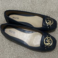 Micheal Kors (Navy Blue Flats Size 7)