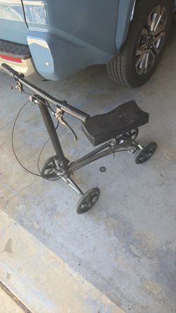 Knee scooter