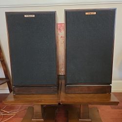Vintage Klipsch Floor Speakers 