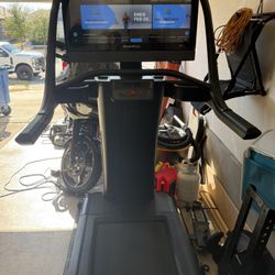 Nordictrack Incline 32 Inch Screen 