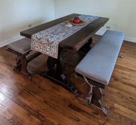 Handcrafted Hardwood Dinning Table
